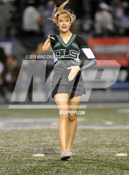 Thumbnail 2 in De La Salle vs. St. John Bosco (CIF State Open Final) photogallery.