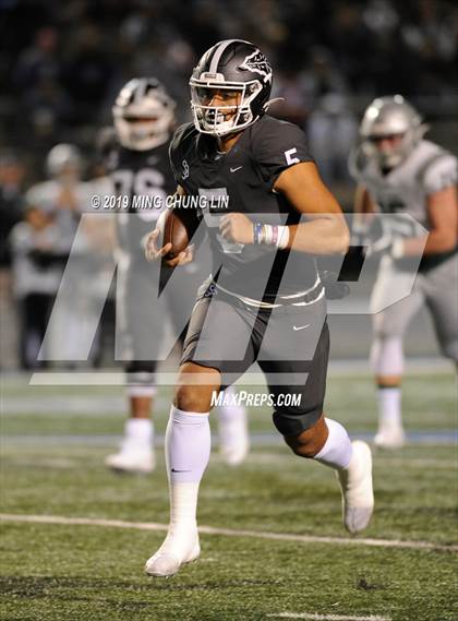 Thumbnail 3 in De La Salle vs. St. John Bosco (CIF State Open Final) photogallery.