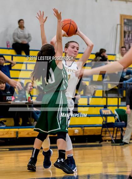 Thumbnail 1 in Pearsall vs Poth Fr photogallery.