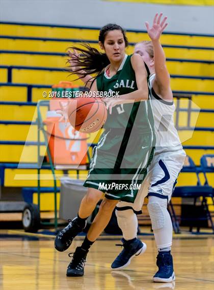 Thumbnail 1 in Pearsall vs Poth Fr photogallery.