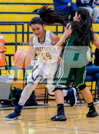 Thumbnail 3 in Pearsall vs Poth Fr photogallery.