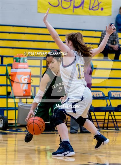 Thumbnail 1 in Pearsall vs Poth Fr photogallery.