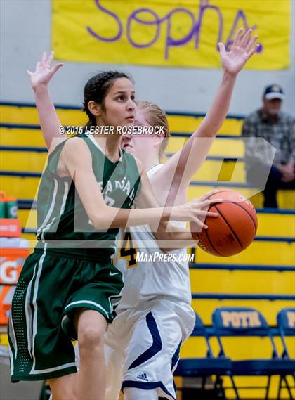 Thumbnail 1 in Pearsall vs Poth Fr photogallery.
