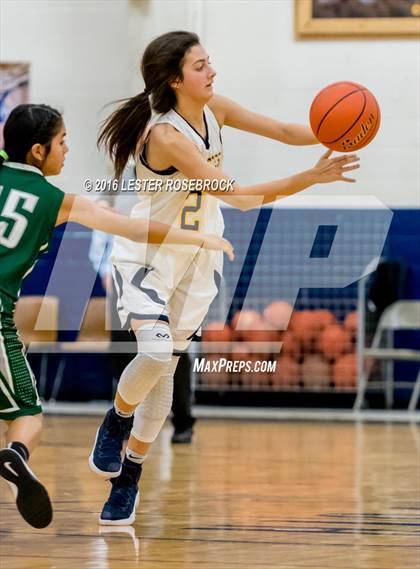 Thumbnail 1 in Pearsall vs Poth Fr photogallery.