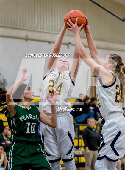 Thumbnail 1 in Pearsall vs Poth Fr photogallery.