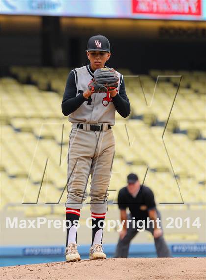 Thumbnail 1 in Dorsey vs. Van Nuys (CIF L.A. City D2 Final) photogallery.