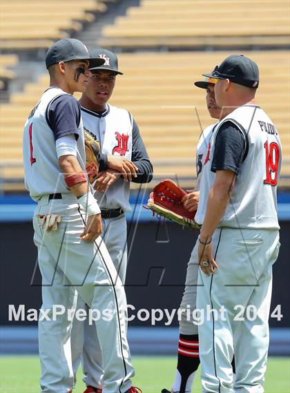 Thumbnail 2 in Dorsey vs. Van Nuys (CIF L.A. City D2 Final) photogallery.