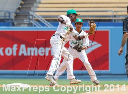 Thumbnail 2 in Dorsey vs. Van Nuys (CIF L.A. City D2 Final) photogallery.