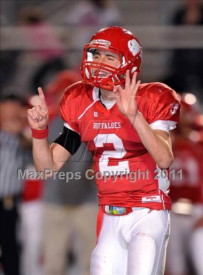 Thumbnail 2 in Lone Oak vs. Gunter (2A Division 2 Semifinals) photogallery.