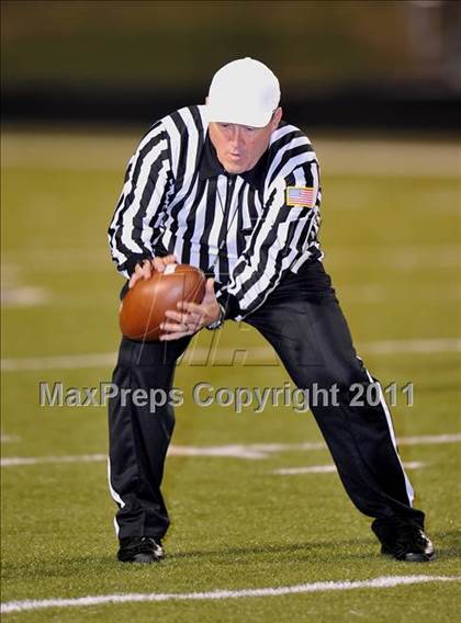 Thumbnail 3 in Lone Oak vs. Gunter (2A Division 2 Semifinals) photogallery.