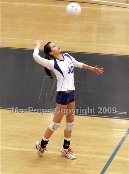 Thumbnail 2 in Bonita vs. Los Altos (CIF SS D3AA Final) photogallery.