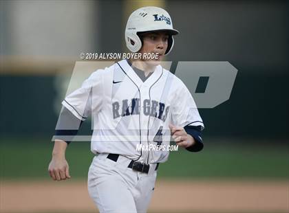 Thumbnail 2 in Lone Star vs. Little Elm photogallery.