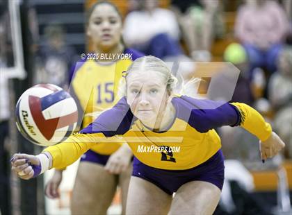 Thumbnail 3 in Grand Saline vs Edgewood photogallery.