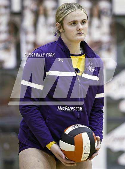 Thumbnail 1 in Grand Saline vs Edgewood photogallery.