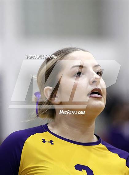 Thumbnail 3 in Grand Saline vs Edgewood photogallery.