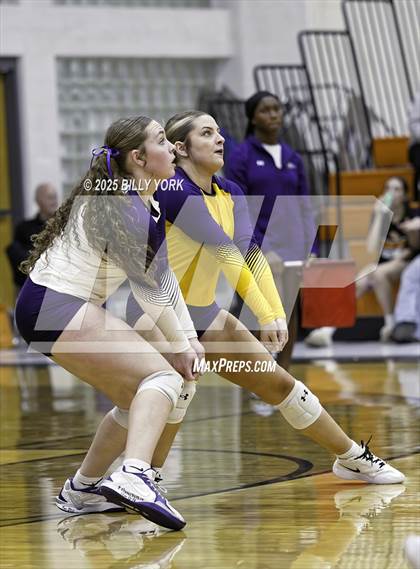 Thumbnail 2 in Grand Saline vs Edgewood photogallery.