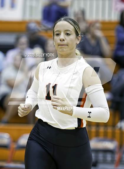 Thumbnail 3 in Grand Saline vs Edgewood photogallery.