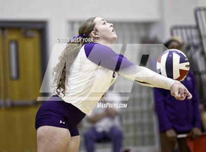Thumbnail 1 in Grand Saline vs Edgewood photogallery.