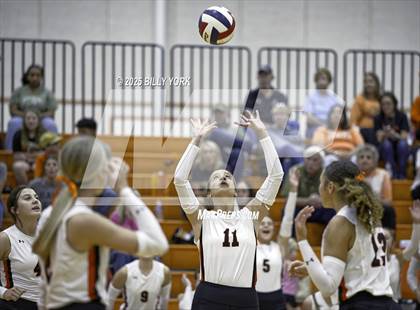Thumbnail 2 in Grand Saline vs Edgewood photogallery.