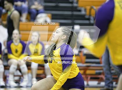 Thumbnail 1 in Grand Saline vs Edgewood photogallery.