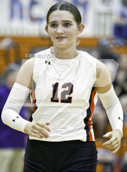 Thumbnail 1 in Grand Saline vs Edgewood photogallery.