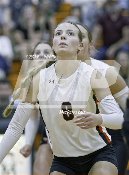 Thumbnail 2 in Grand Saline vs Edgewood photogallery.