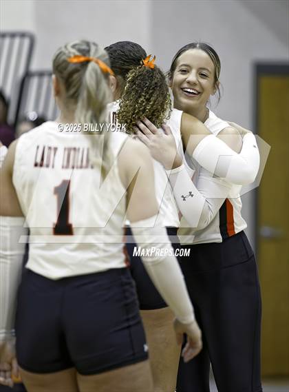 Thumbnail 1 in Grand Saline vs Edgewood photogallery.
