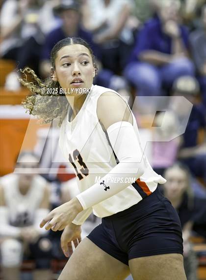 Thumbnail 1 in Grand Saline vs Edgewood photogallery.