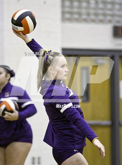 Thumbnail 3 in Grand Saline vs Edgewood photogallery.