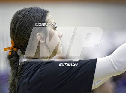 Thumbnail 1 in Grand Saline vs Edgewood photogallery.