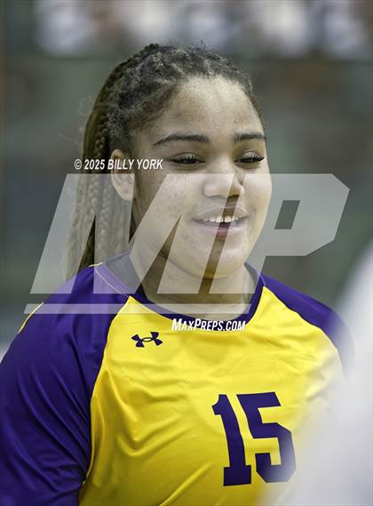 Thumbnail 3 in Grand Saline vs Edgewood photogallery.
