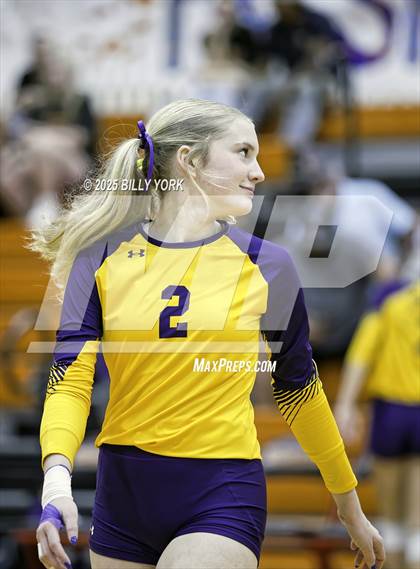 Thumbnail 3 in Grand Saline vs Edgewood photogallery.