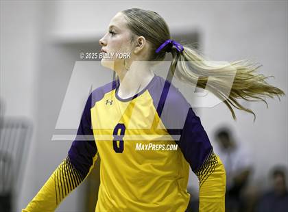 Thumbnail 1 in Grand Saline vs Edgewood photogallery.