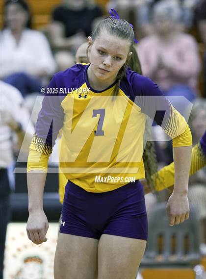 Thumbnail 2 in Grand Saline vs Edgewood photogallery.