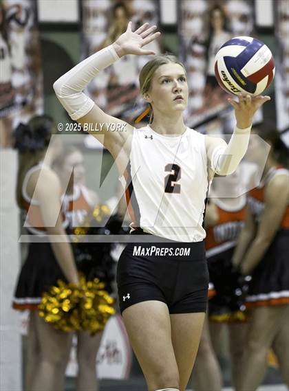 Thumbnail 2 in Grand Saline vs Edgewood photogallery.