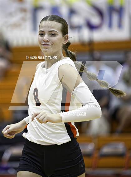 Thumbnail 3 in Grand Saline vs Edgewood photogallery.