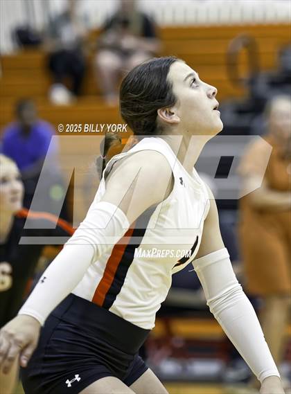 Thumbnail 3 in Grand Saline vs Edgewood photogallery.