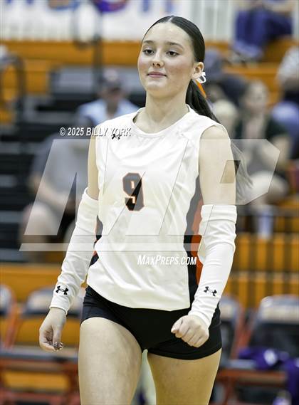 Thumbnail 1 in Grand Saline vs Edgewood photogallery.