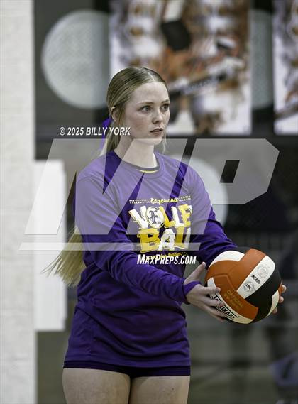 Thumbnail 2 in Grand Saline vs Edgewood photogallery.