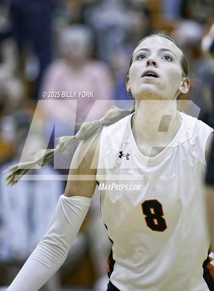 Thumbnail 1 in Grand Saline vs Edgewood photogallery.