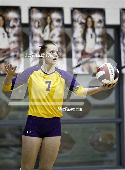 Thumbnail 3 in Grand Saline vs Edgewood photogallery.