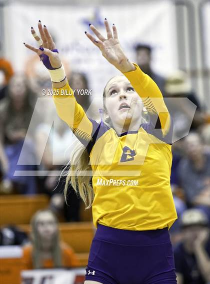 Thumbnail 1 in Grand Saline vs Edgewood photogallery.