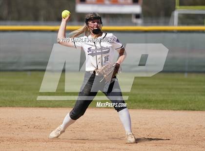 Thumbnail 1 in Rice Consolidated vs. Thrall (Caldwell Tournament) photogallery.