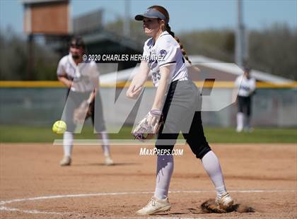Thumbnail 3 in Rice Consolidated vs. Thrall (Caldwell Tournament) photogallery.