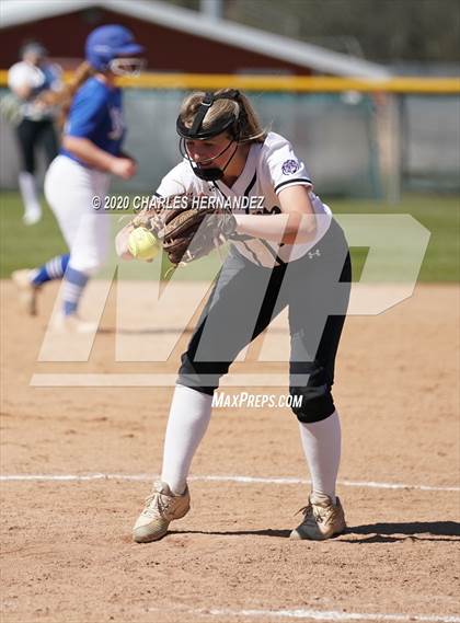 Thumbnail 1 in Rice Consolidated vs. Thrall (Caldwell Tournament) photogallery.