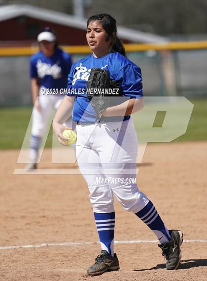 Thumbnail 1 in Rice Consolidated vs. Thrall (Caldwell Tournament) photogallery.