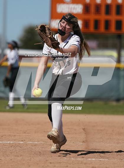 Thumbnail 3 in Rice Consolidated vs. Thrall (Caldwell Tournament) photogallery.