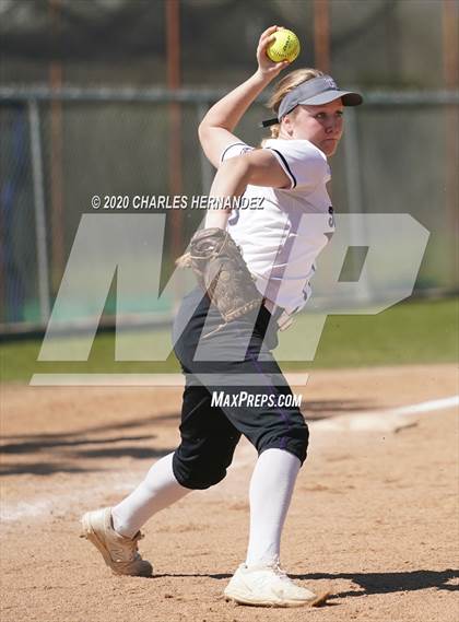 Thumbnail 1 in Rice Consolidated vs. Thrall (Caldwell Tournament) photogallery.