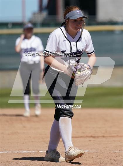 Thumbnail 3 in Rice Consolidated vs. Thrall (Caldwell Tournament) photogallery.
