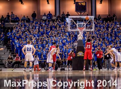 Thumbnail 3 in Holmes vs Covington Catholic (KHSAA Ninth Region Final) photogallery.
